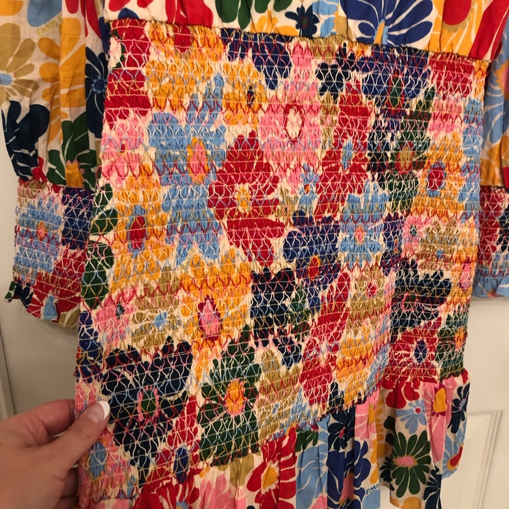 💥 FARM RIO Sunny Daisies Floral Multicolor Smocked Dress Sz S - Picture 4 of 5